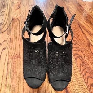 Lauren Conrad Black Peep Toe Bootie Size 9